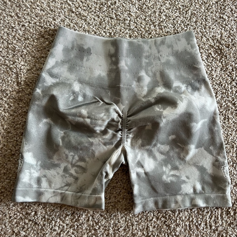 DarcSport Wolves Forever Seamless Everson Shorts in Cacti Cream Jumbo Marble - Picture 2 of 2